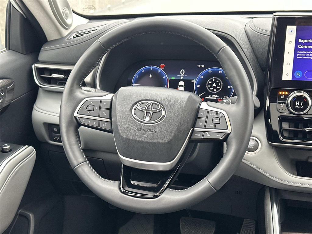 used 2024 Toyota Highlander car, priced at $43,750