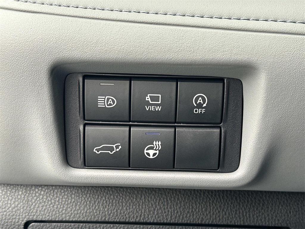 used 2024 Toyota Highlander car, priced at $43,750