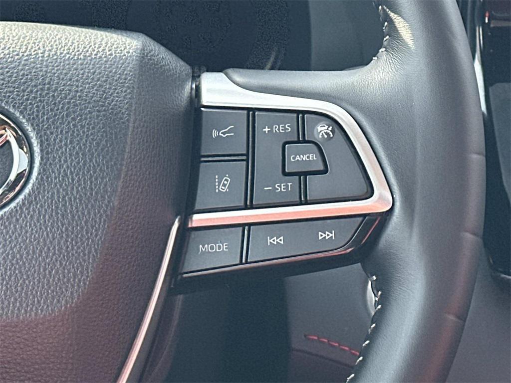 used 2025 Toyota Highlander car, priced at $49,000