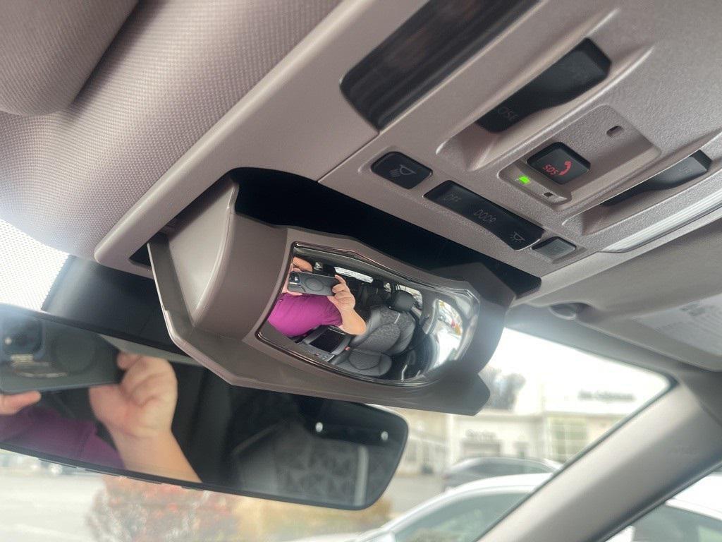 used 2025 Toyota Highlander Hybrid car, priced at $50,500