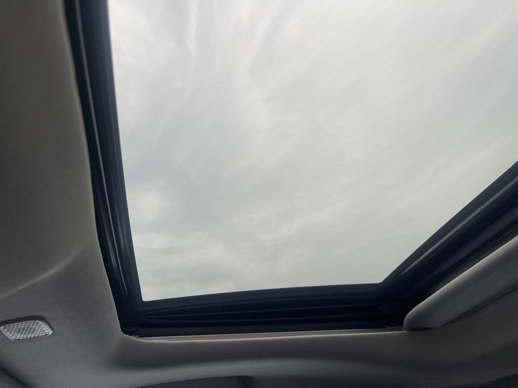 used 2025 Toyota Highlander Hybrid car, priced at $50,500