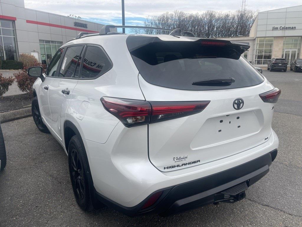 used 2025 Toyota Highlander Hybrid car, priced at $50,500