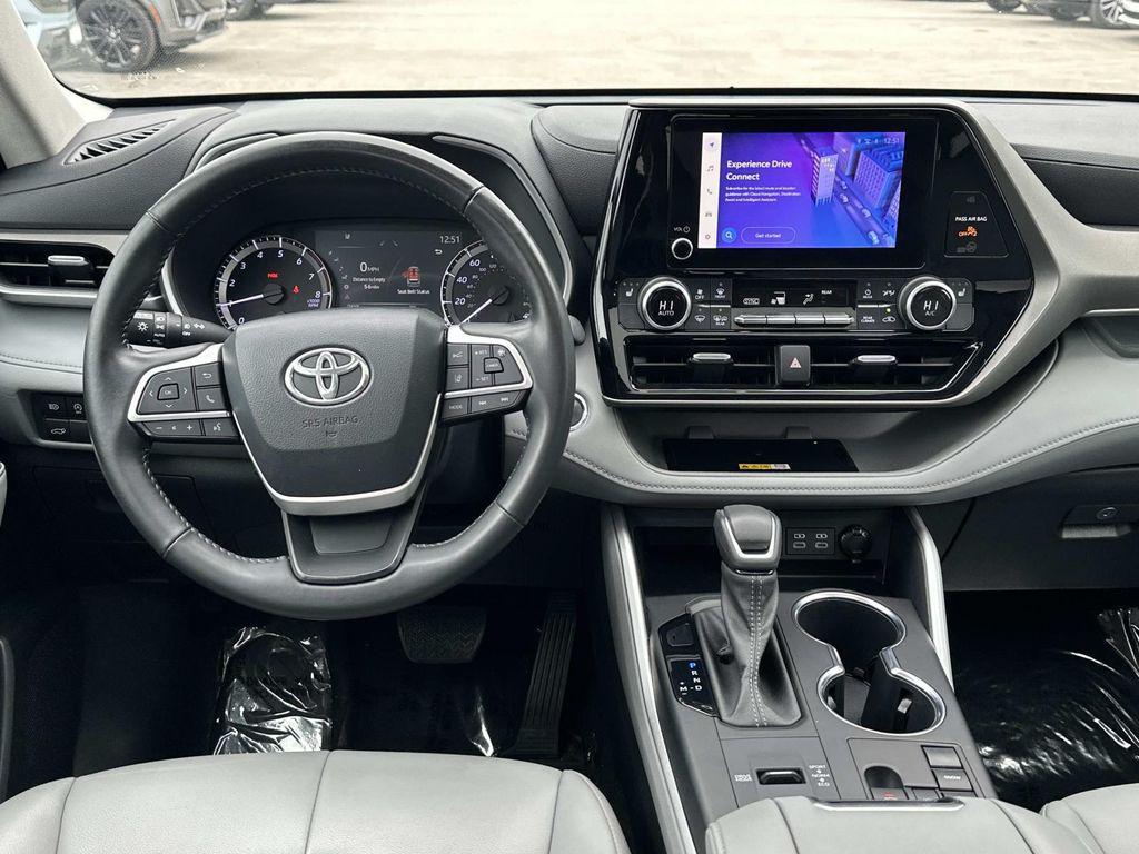 used 2023 Toyota Highlander car, priced at $38,300
