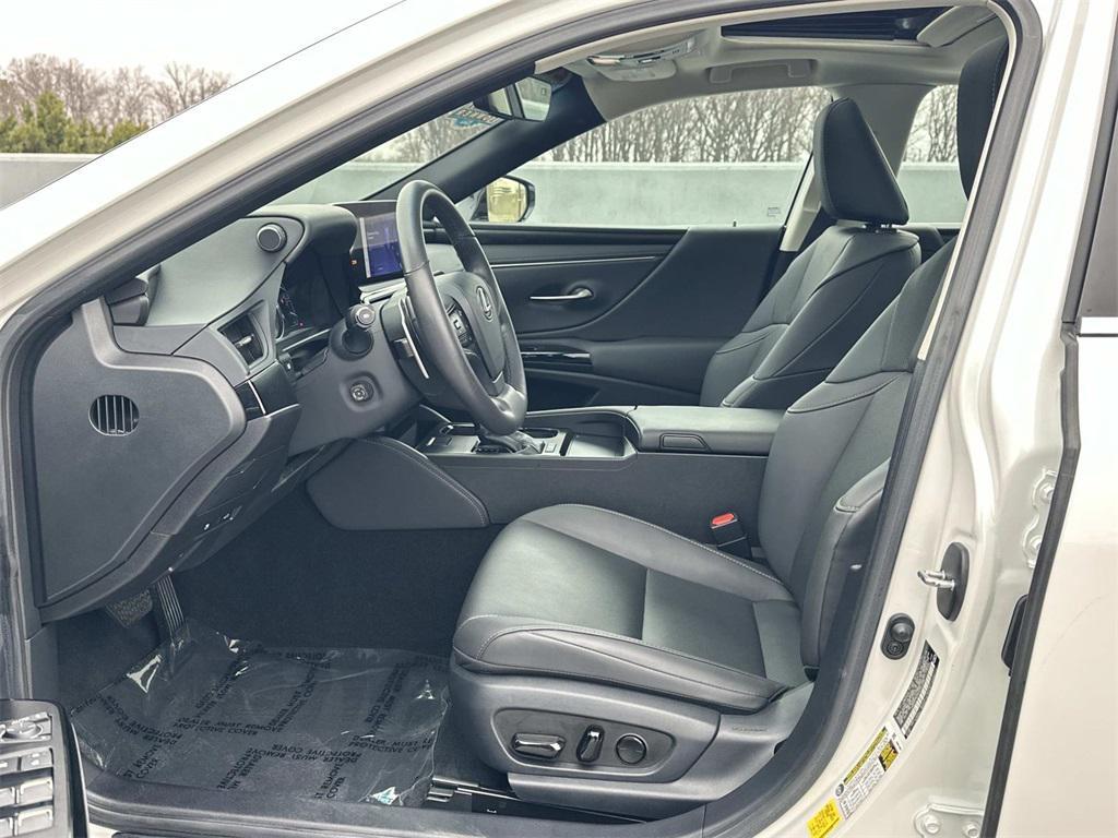 used 2023 Lexus ES 350 car, priced at $39,994