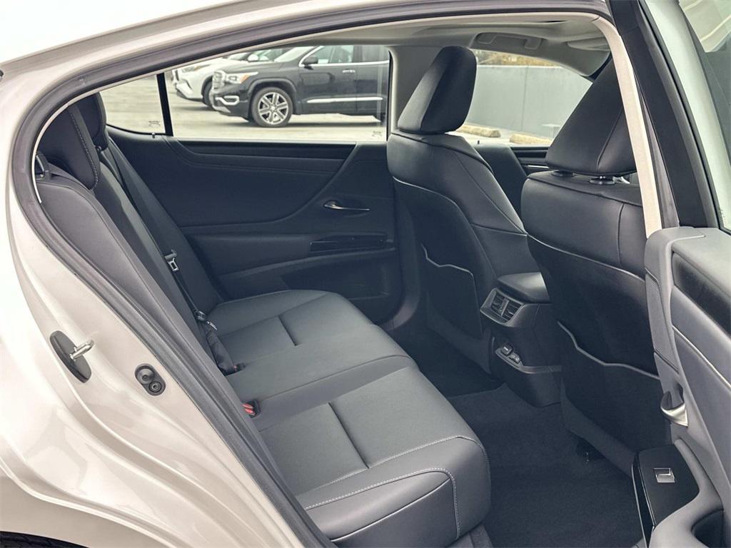 used 2023 Lexus ES 350 car, priced at $39,994