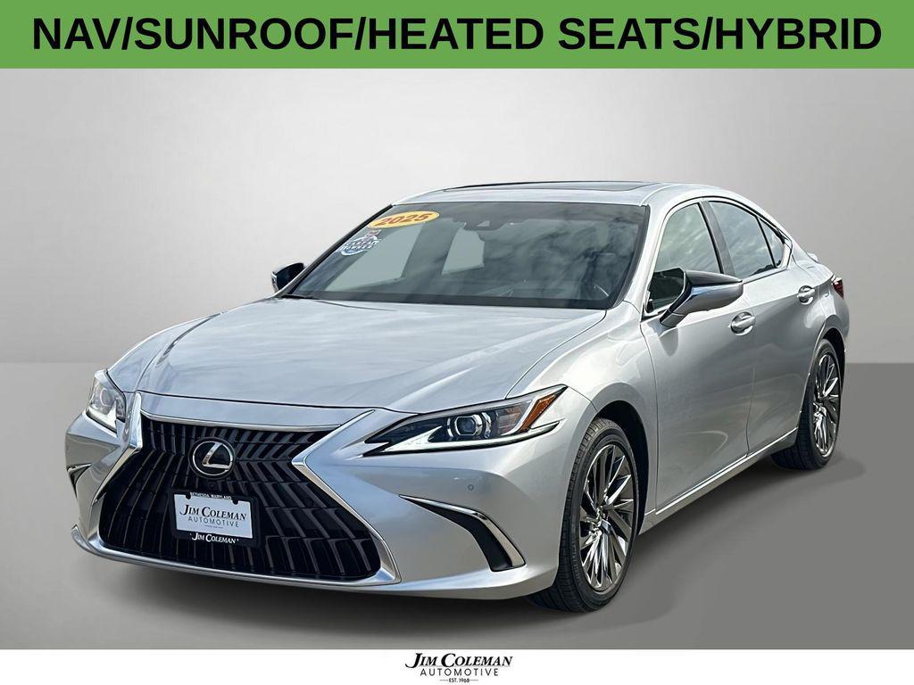 used 2025 Lexus ES 300h car, priced at $52,000