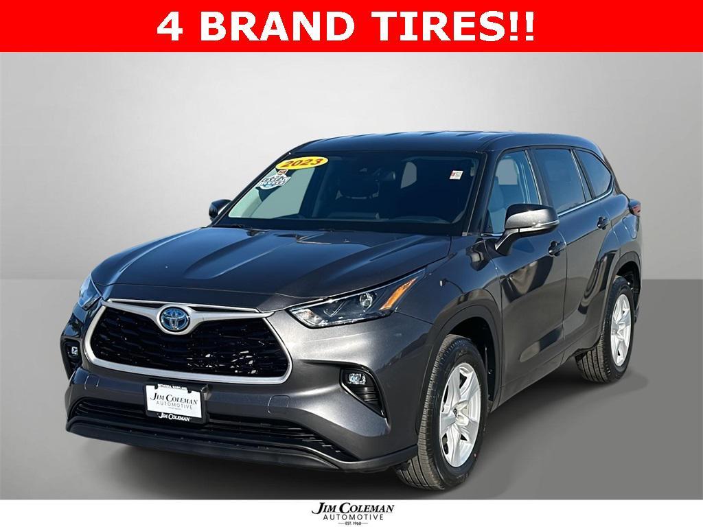 used 2023 Toyota Highlander Hybrid car, priced at $35,000