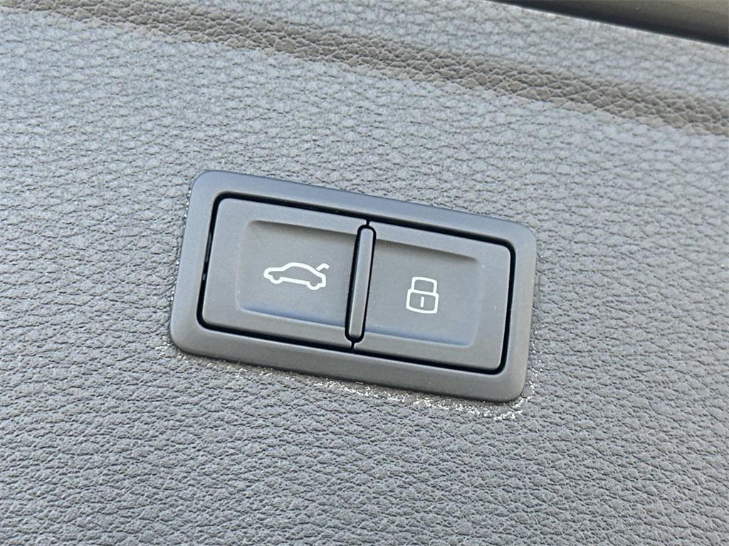 used 2025 Audi Q5 car, priced at $36,500