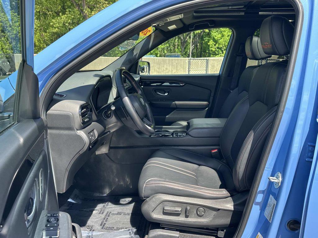 used 2023 Honda Pilot car, priced at $39,245
