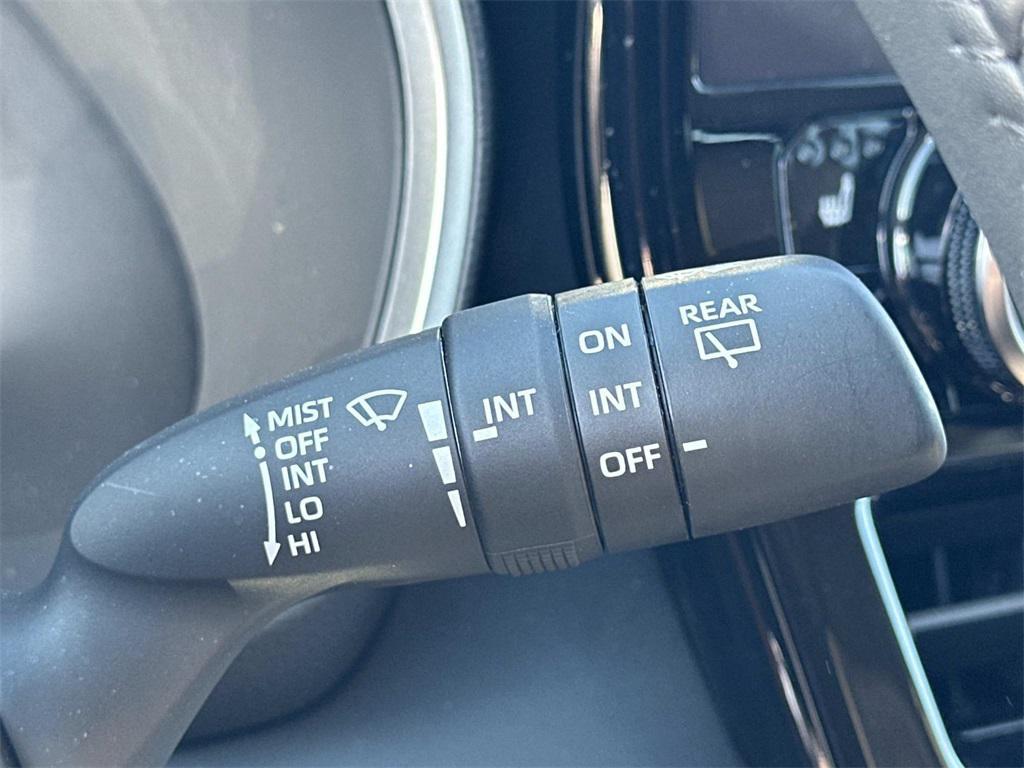 used 2025 Toyota Highlander Hybrid car, priced at $54,500