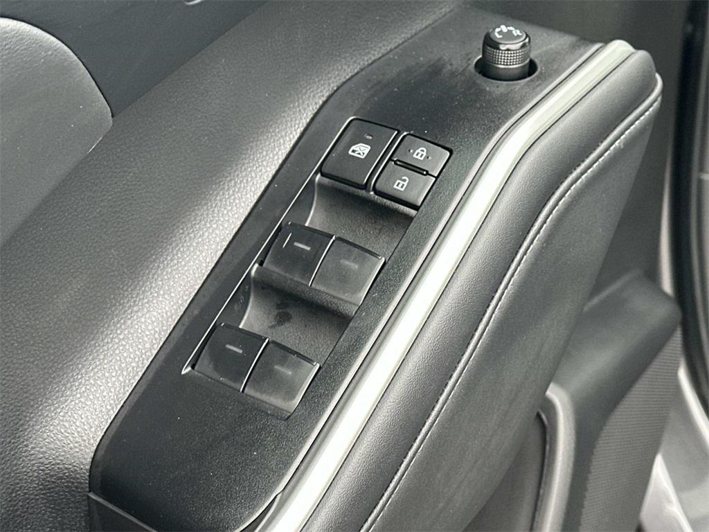 used 2022 Toyota Highlander car, priced at $39,500