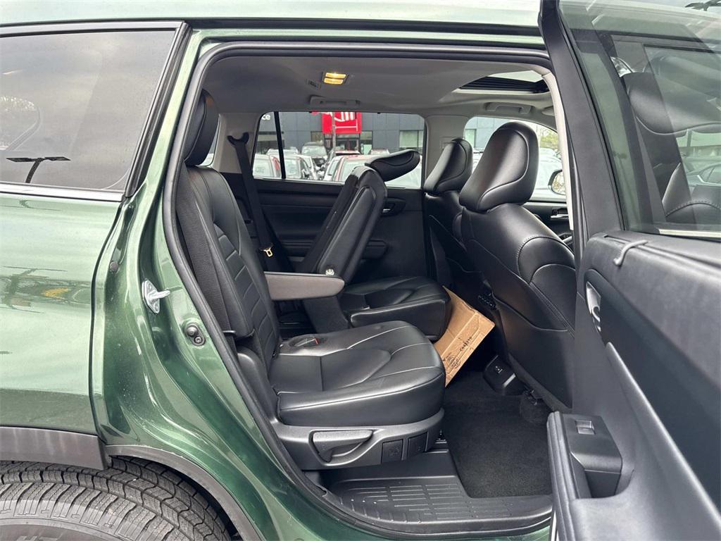 used 2024 Toyota Highlander car, priced at $36,000