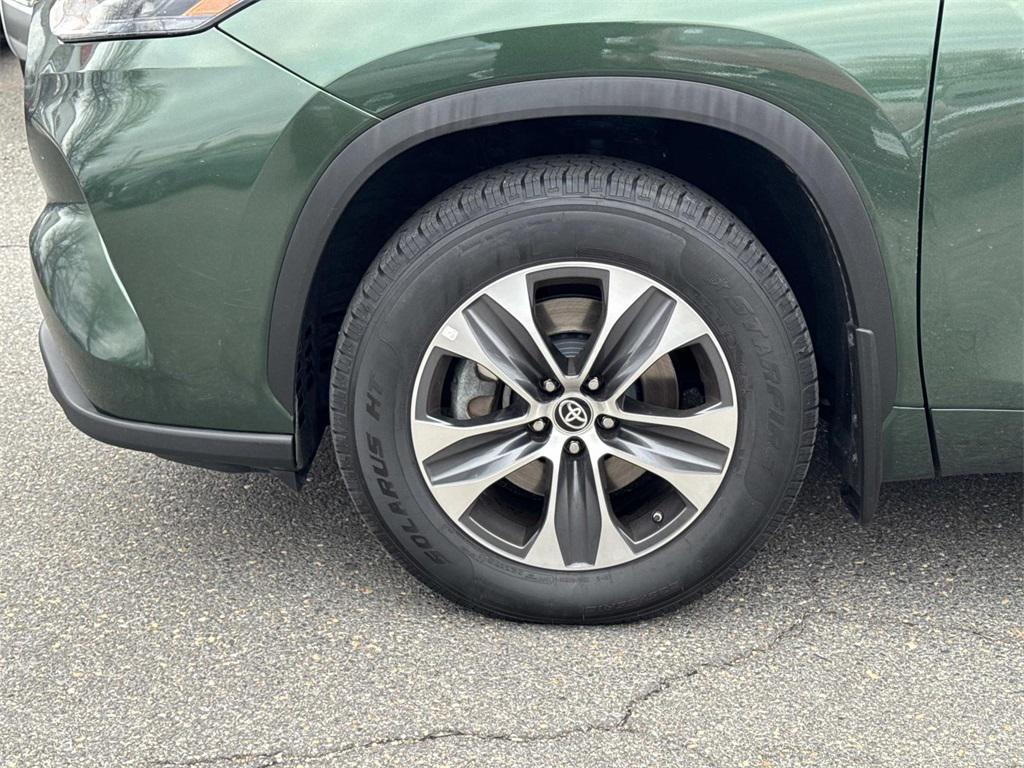 used 2024 Toyota Highlander car, priced at $36,000