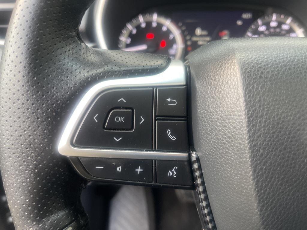 used 2023 Toyota Highlander car, priced at $39,500