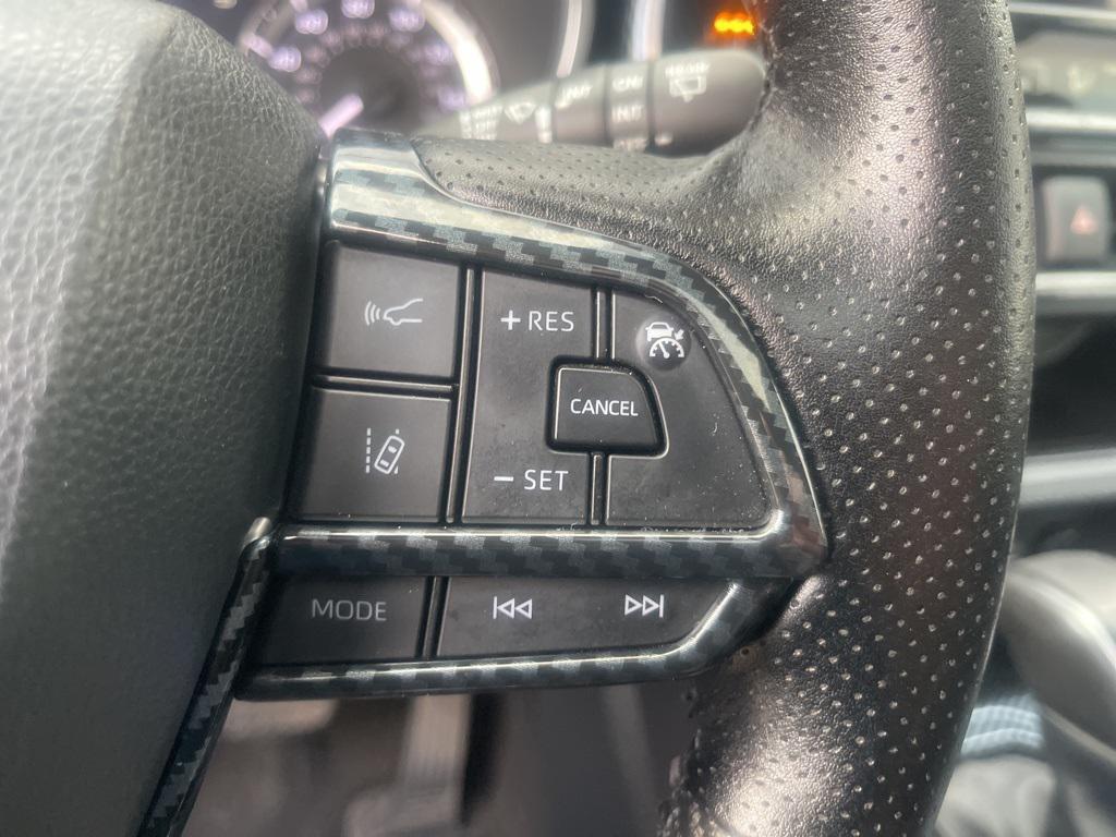 used 2023 Toyota Highlander car, priced at $39,500