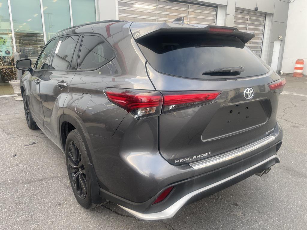 used 2023 Toyota Highlander car, priced at $39,500