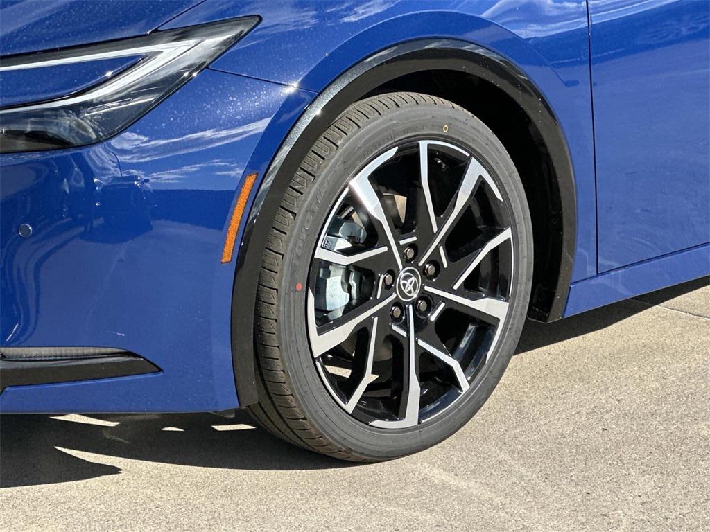 new 2026 Toyota Prius Plug-In Hybrid car, priced at $40,424