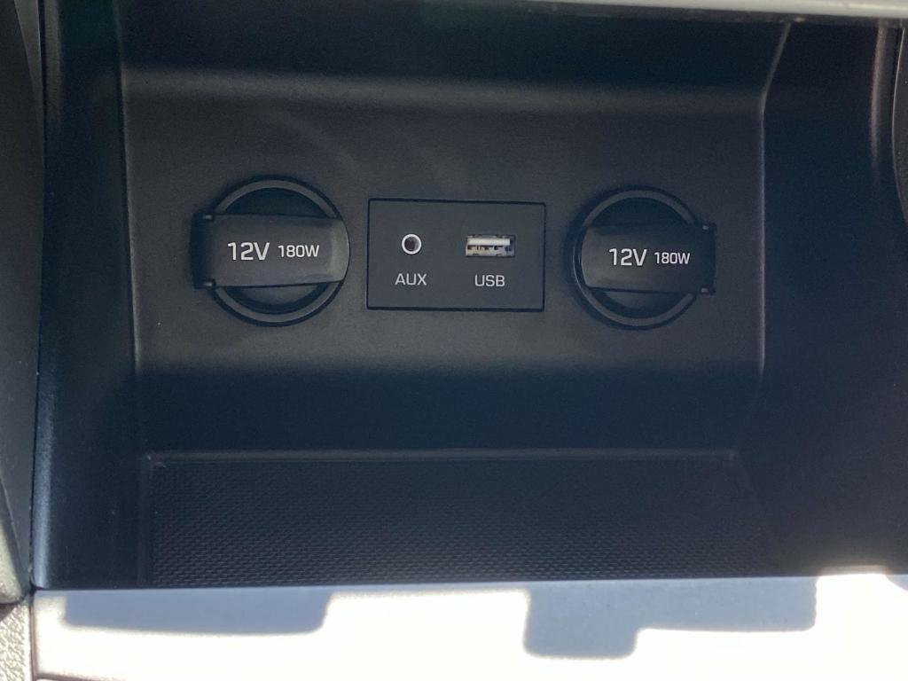 2019 Quartz White Hyundai ELANTRA