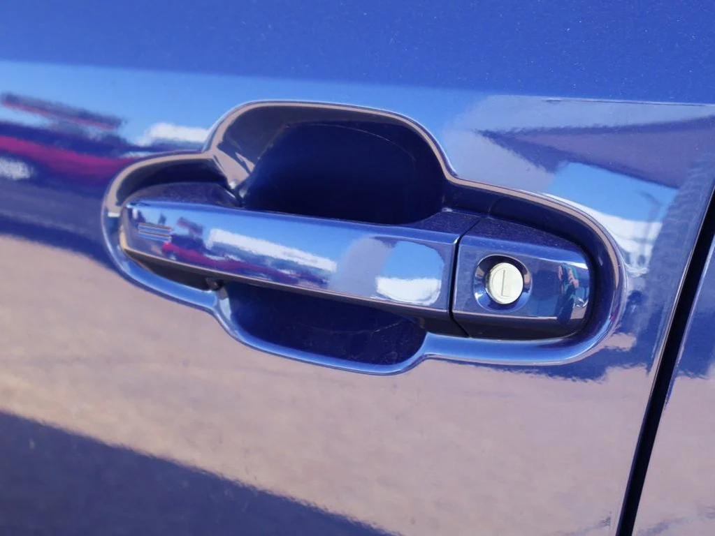 new 2025 Subaru Crosstrek car, priced at $32,554