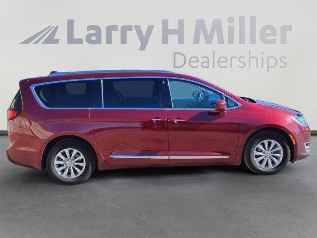 used 2018 Chrysler Pacifica car, priced at $13,257