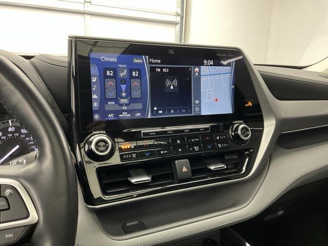 used 2022 Toyota Highlander car, priced at $35,000