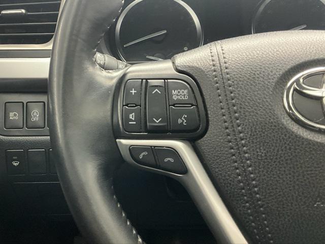 used 2019 Toyota Highlander car, priced at $23,250