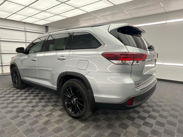 used 2019 Toyota Highlander car, priced at $23,250