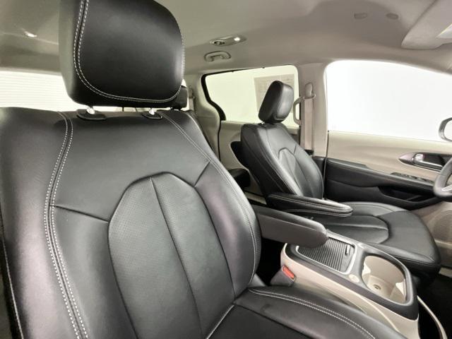 used 2024 Chrysler Pacifica car, priced at $27,500