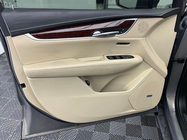used 2019 Cadillac XT5 car, priced at $22,250