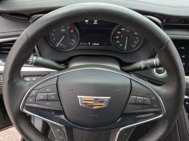 used 2024 Cadillac XT5 car, priced at $43,000
