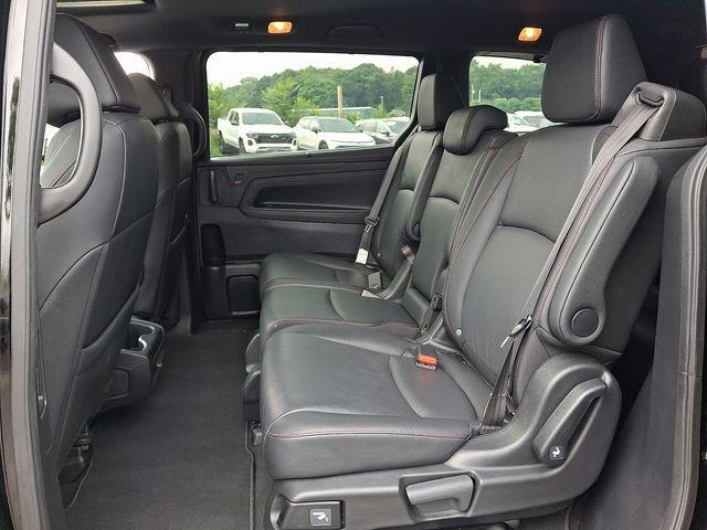 used 2025 Honda Odyssey car, priced at $37,497