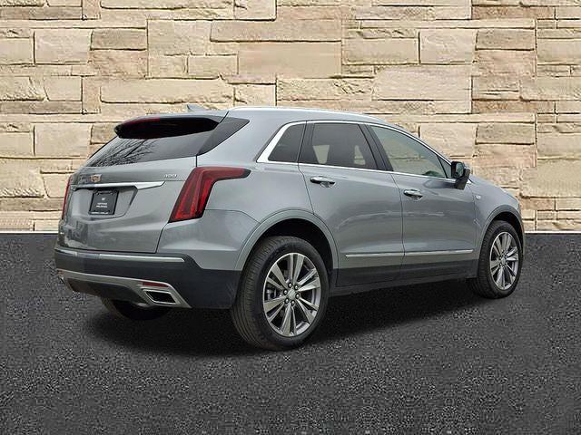 used 2025 Cadillac XT5 car, priced at $39,500