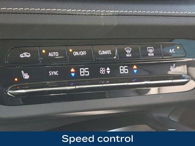 used 2023 Buick Envision car, priced at $26,000