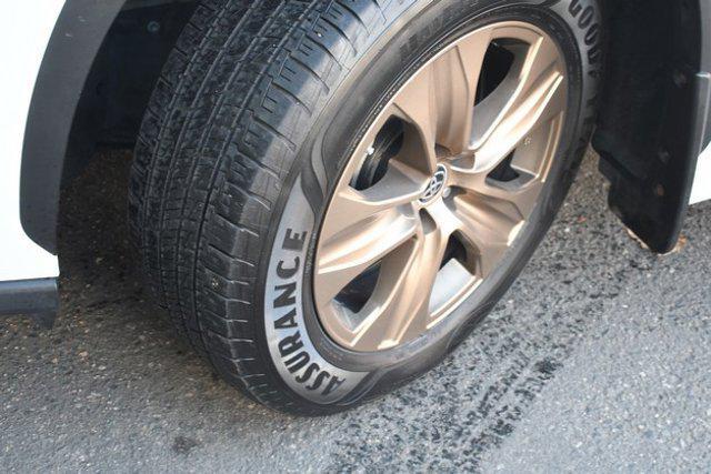 used 2023 Toyota Highlander Hybrid car, priced at $34,999