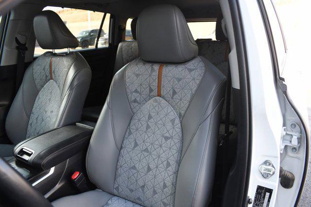 used 2023 Toyota Highlander Hybrid car, priced at $34,999