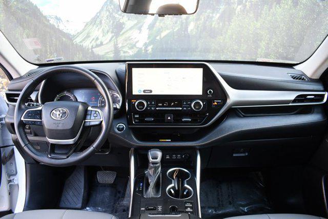 used 2023 Toyota Highlander Hybrid car, priced at $34,999