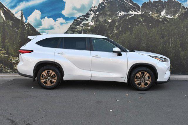 used 2023 Toyota Highlander Hybrid car, priced at $34,999