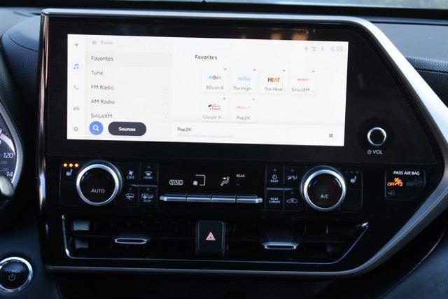 used 2023 Toyota Highlander Hybrid car, priced at $34,999