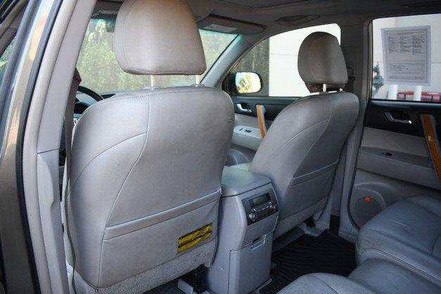used 2008 Toyota Highlander Hybrid car, priced at $6,999