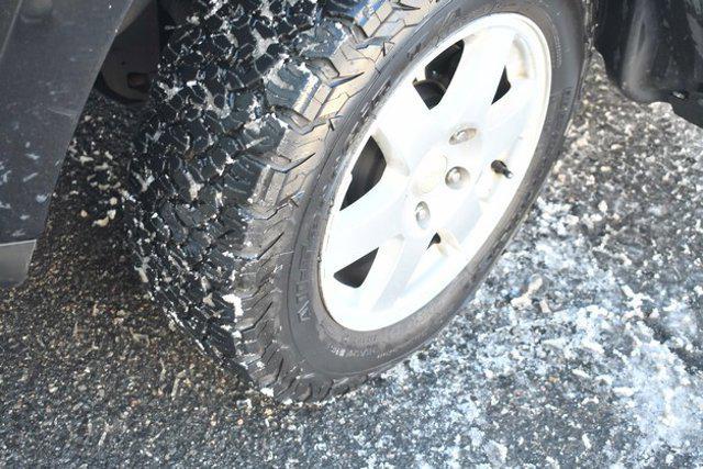 used 2009 Jeep Grand Cherokee car, priced at $3,898