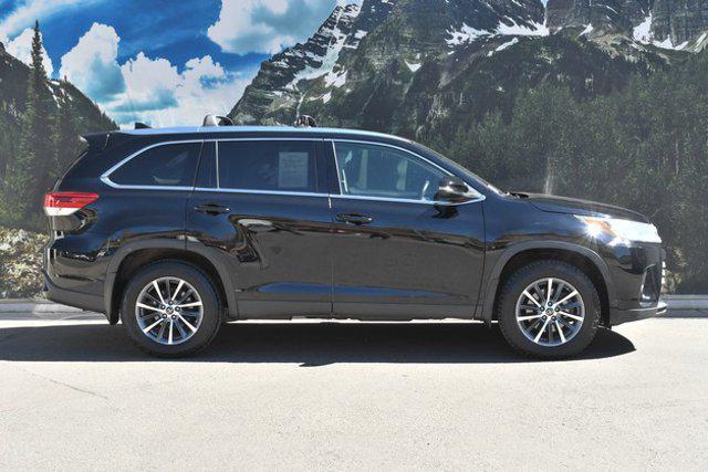 used 2019 Toyota Highlander car, priced at $27,499