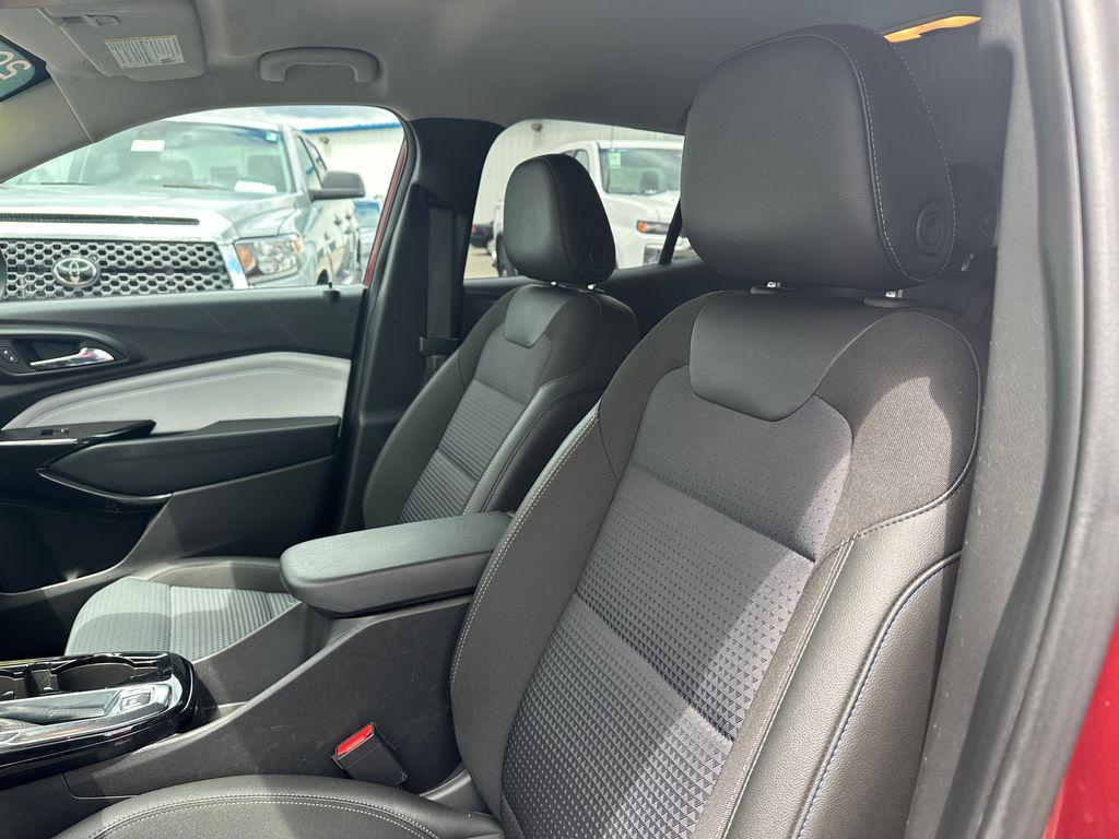 used 2025 Chevrolet Trax car, priced at $22,776