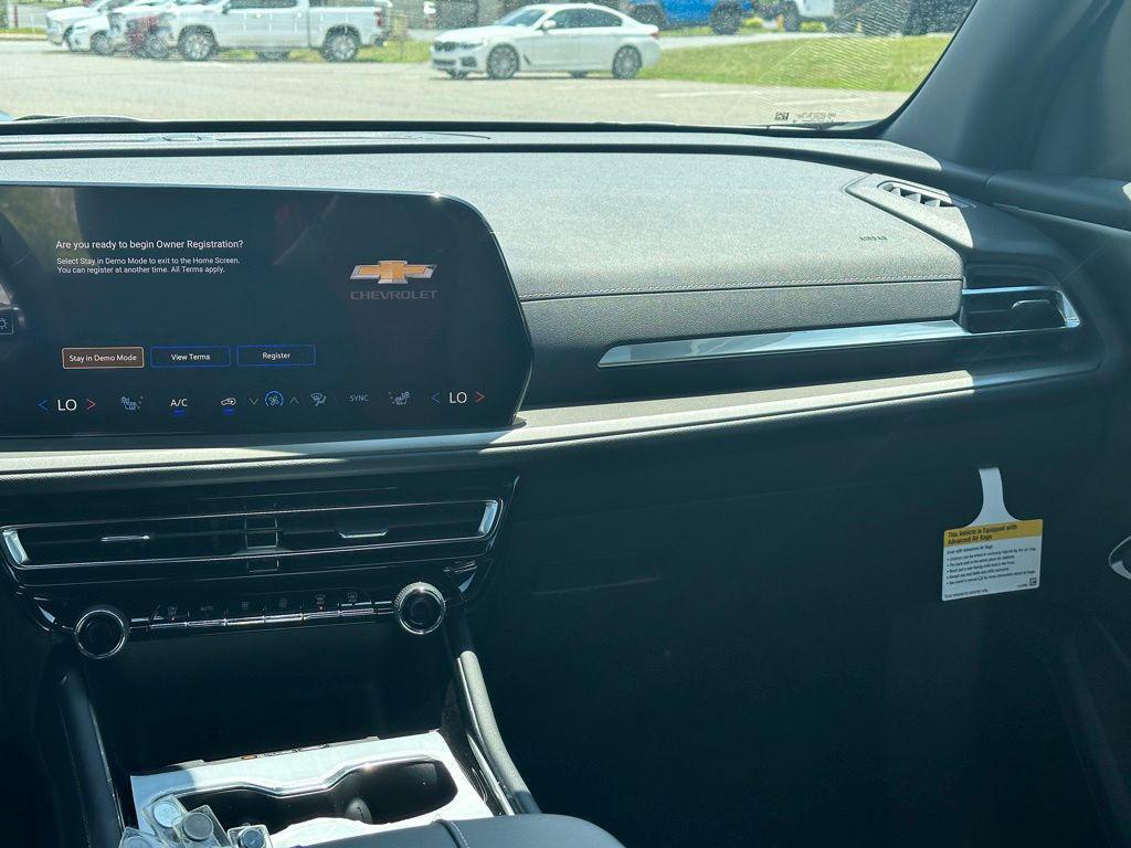 new 2026 Chevrolet Traverse car, priced at $44,740