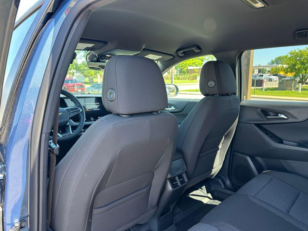 new 2026 Chevrolet Equinox car, priced at $31,964