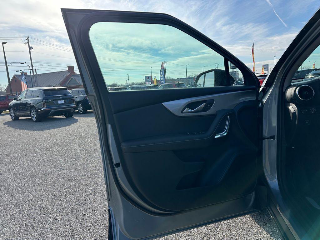 new 2026 Chevrolet Blazer car, priced at $39,295