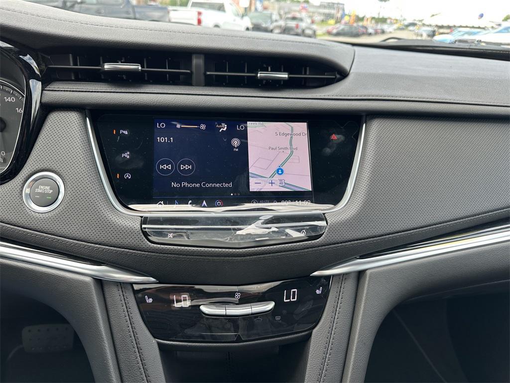 new 2025 Cadillac XT5 car, priced at $50,715