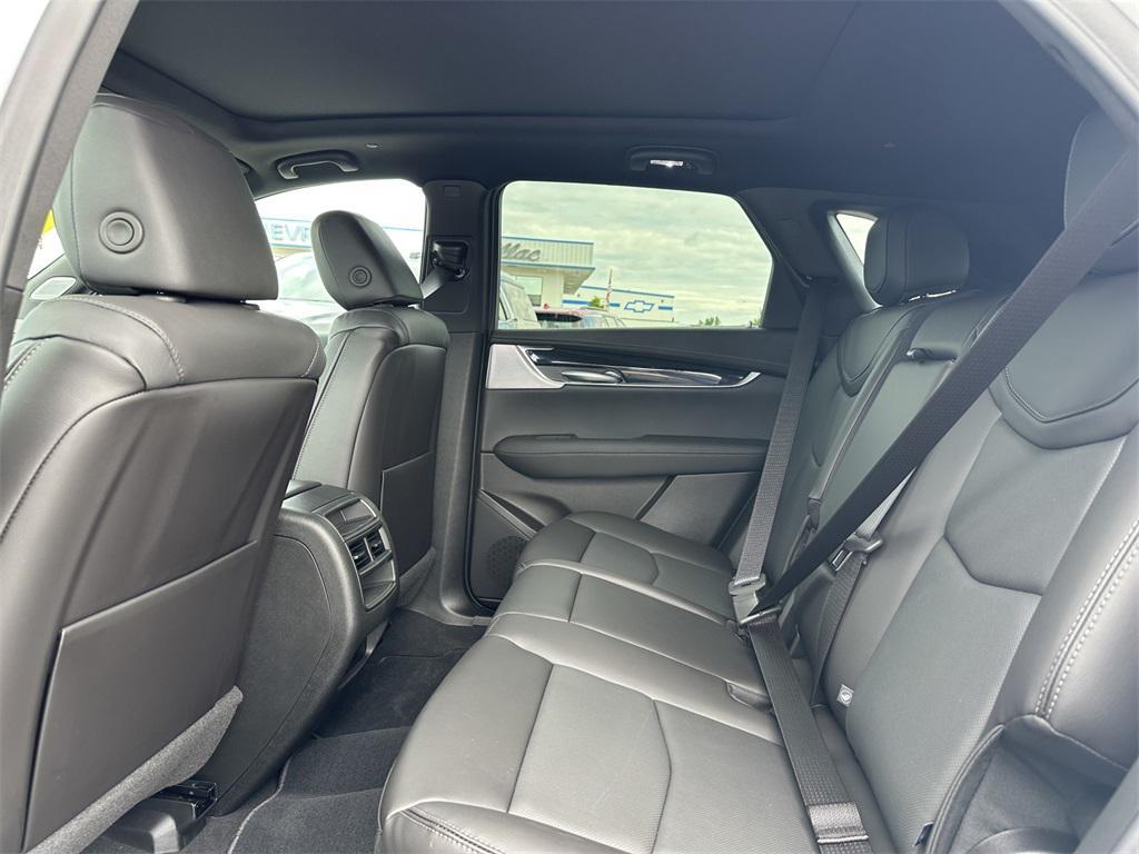 new 2025 Cadillac XT5 car, priced at $50,715