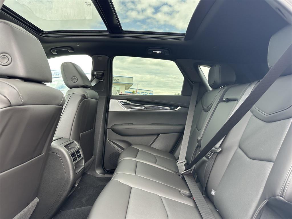 new 2025 Cadillac XT5 car, priced at $50,715