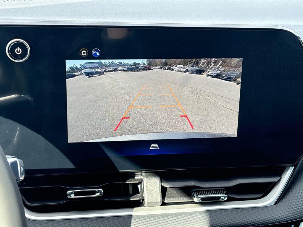 new 2026 Chevrolet Equinox car, priced at $31,440