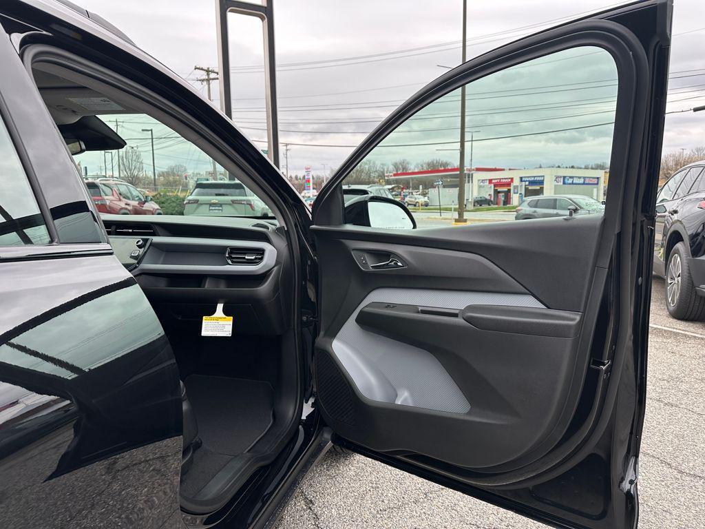 new 2027 Chevrolet Bolt car, priced at $33,794